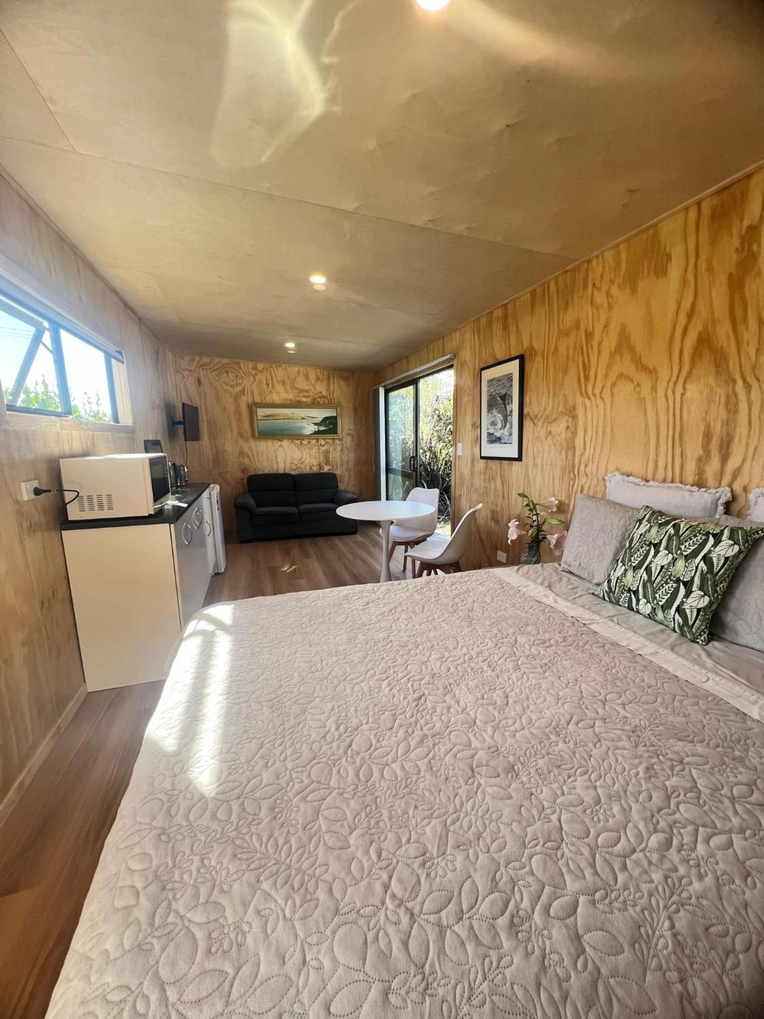 Mangawhai Room And Studio Exterior photo